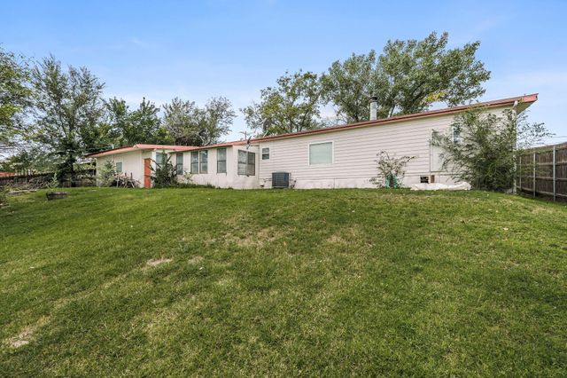 1330 Lions Street, Miami, TX 79059