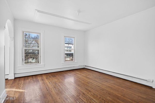 114 3rd Avenue, Rensselaer, NY 12144