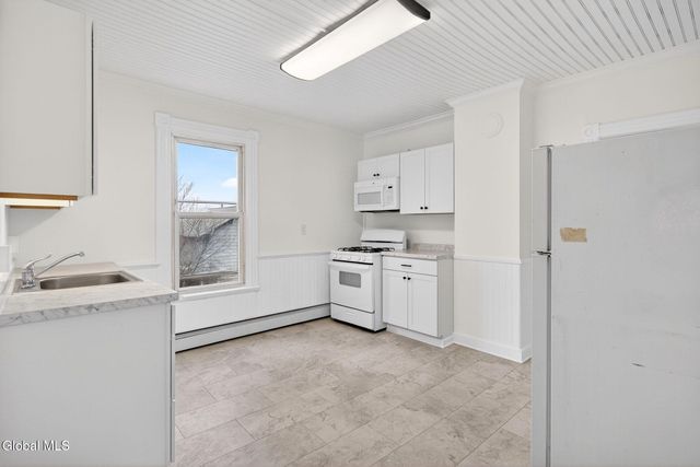 114 3rd Avenue, Rensselaer, NY 12144