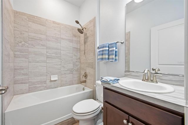 6 OAKLEAF WAY, Palm Coast, FL 32137