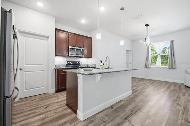 6 OAKLEAF WAY, Palm Coast, FL 32137