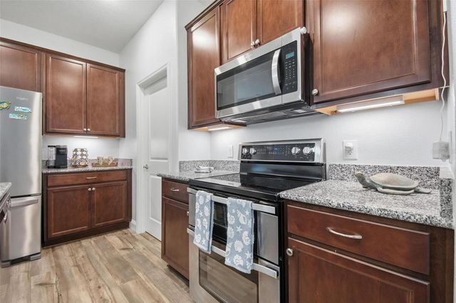 6 OAKLEAF WAY, Palm Coast, FL 32137