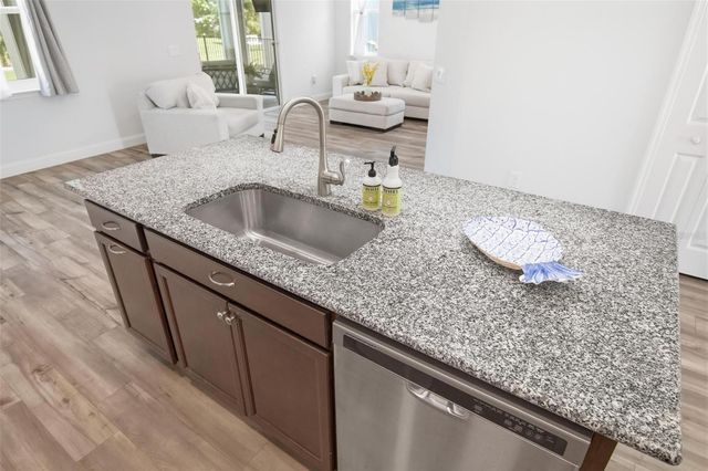 6 OAKLEAF WAY, Palm Coast, FL 32137