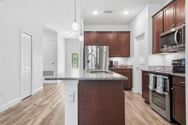 6 OAKLEAF WAY, Palm Coast, FL 32137