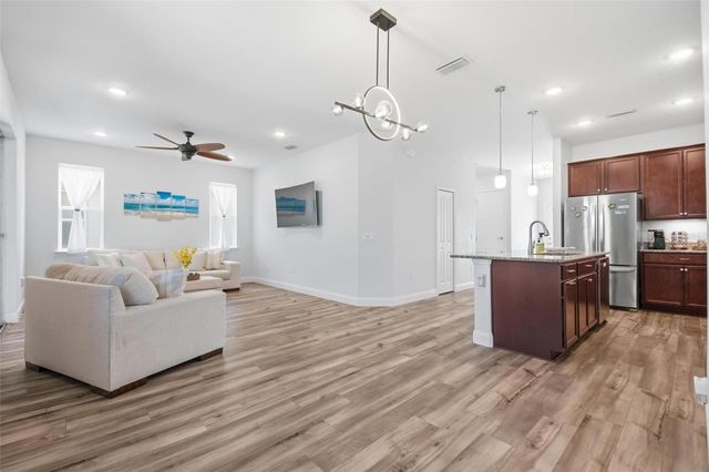 6 OAKLEAF WAY, Palm Coast, FL 32137