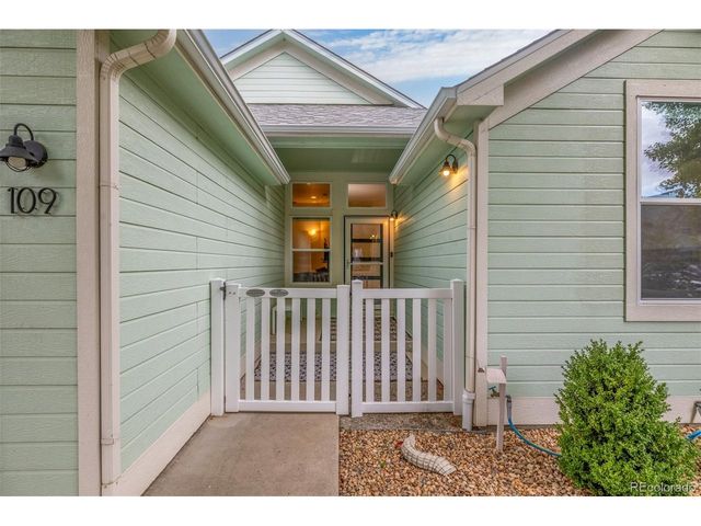 109 Overland Ct, Lafayette, CO 80026