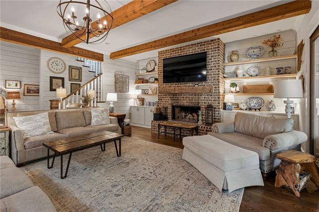 4594 Lakeview Lane, Gainesville, GA 30504