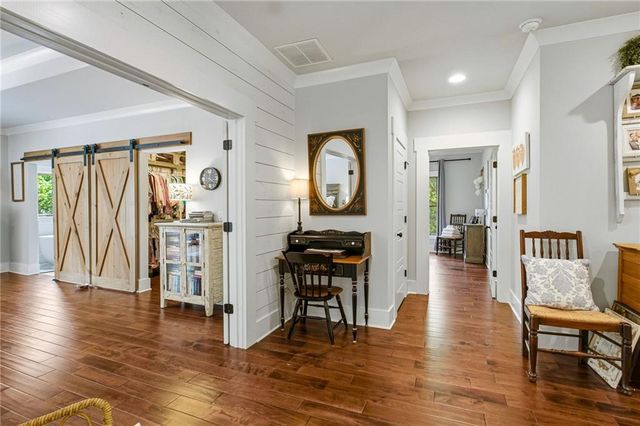 4594 Lakeview Lane, Gainesville, GA 30504