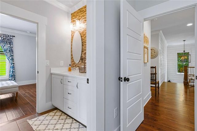 4594 Lakeview Lane, Gainesville, GA 30504
