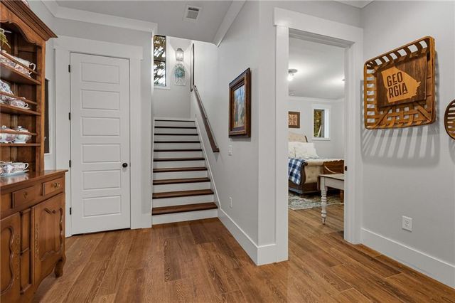 4594 Lakeview Lane, Gainesville, GA 30504
