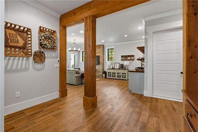 4594 Lakeview Lane, Gainesville, GA 30504