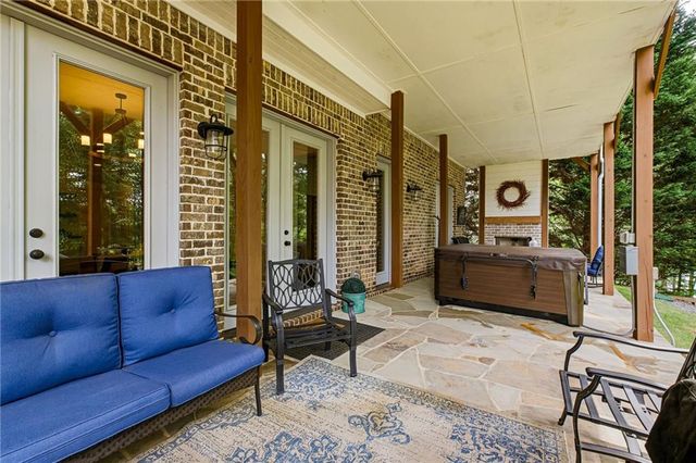 4594 Lakeview Lane, Gainesville, GA 30504