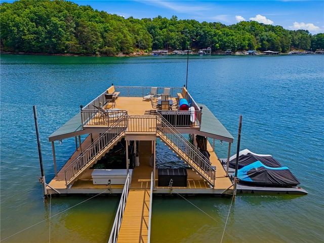 4594 Lakeview Lane, Gainesville, GA 30504