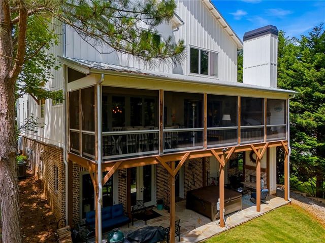 4594 Lakeview Lane, Gainesville, GA 30504