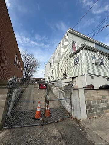 106-13 34th Avenue, Corona, NY 11368