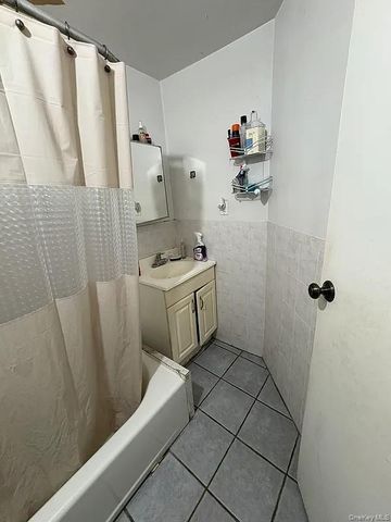 106-13 34th Avenue, Corona, NY 11368