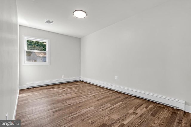 519 S BLACK HORSE PIKE, Blackwood, NJ 08012