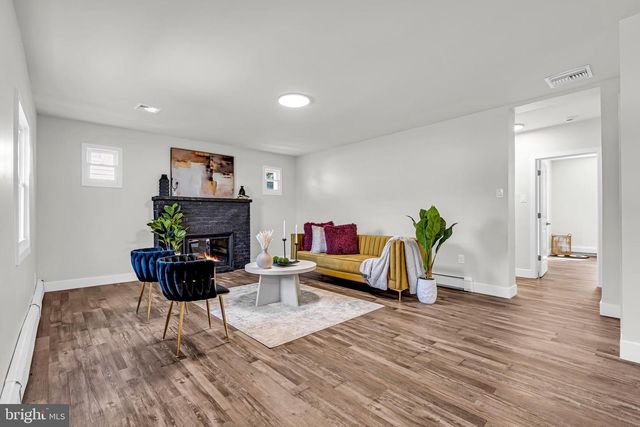 519 S BLACK HORSE PIKE, Blackwood, NJ 08012