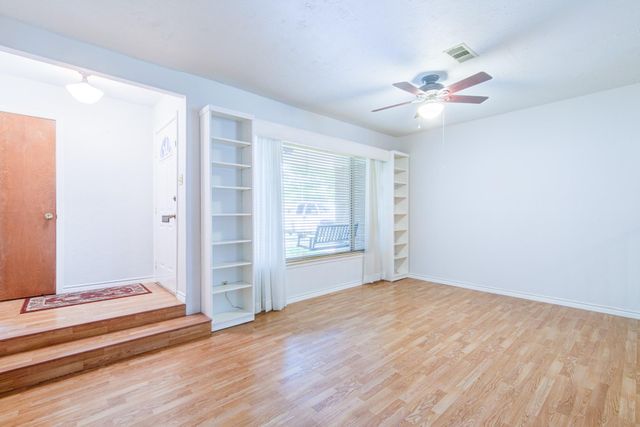 1708 Capstan Road, Houston, TX 77062