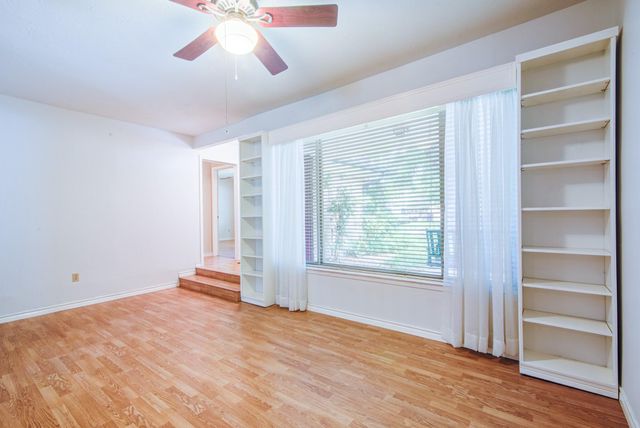 1708 Capstan Road, Houston, TX 77062