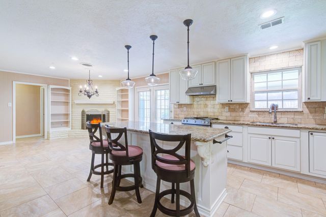 1708 Capstan Road, Houston, TX 77062