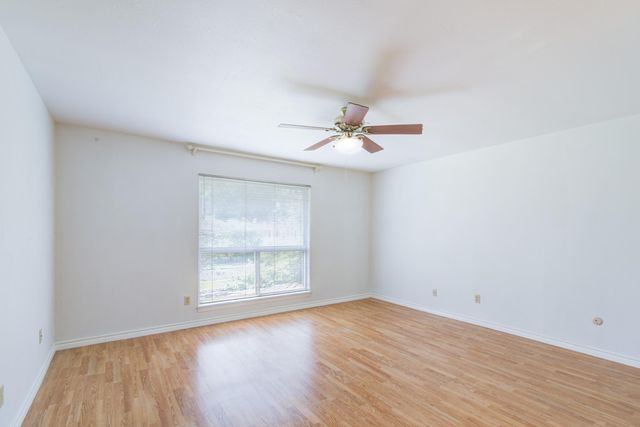 1708 Capstan Road, Houston, TX 77062