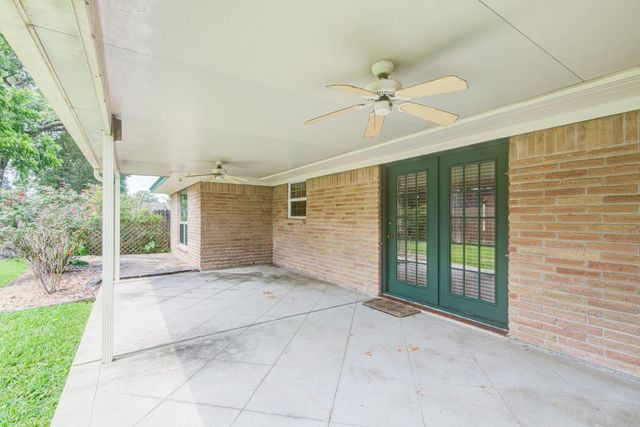 1708 Capstan Road, Houston, TX 77062