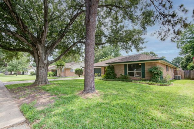 1708 Capstan Road, Houston, TX 77062