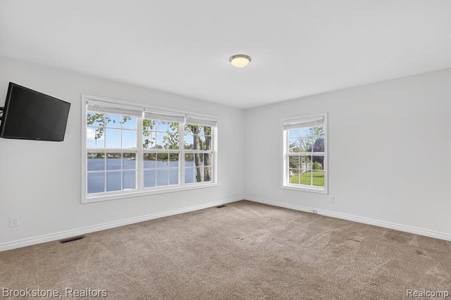 3695 Lotus Drive, Waterford, MI 48329