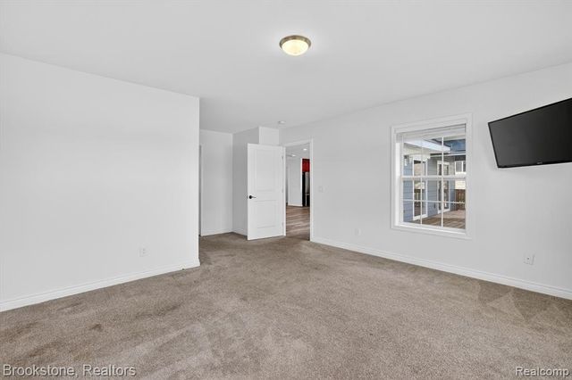 3695 Lotus Drive, Waterford, MI 48329