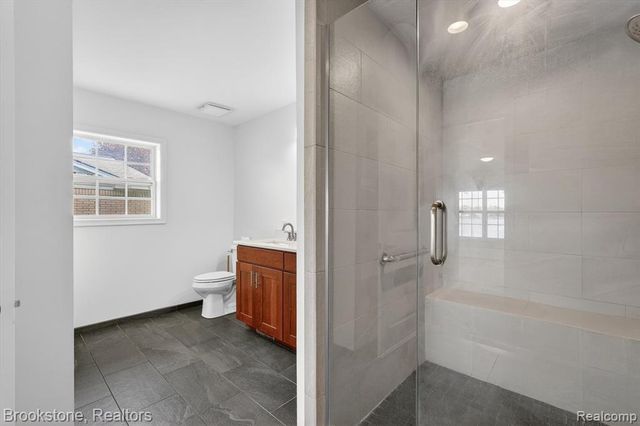 3695 Lotus Drive, Waterford, MI 48329