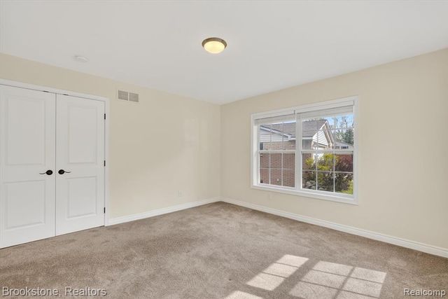 3695 Lotus Drive, Waterford, MI 48329