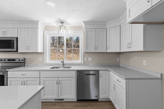 1234 State Rd 3, Plymouth, MA 02360