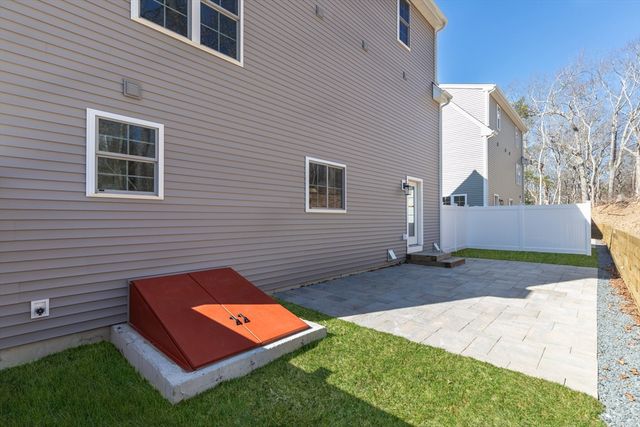 1234 State Rd 3, Plymouth, MA 02360