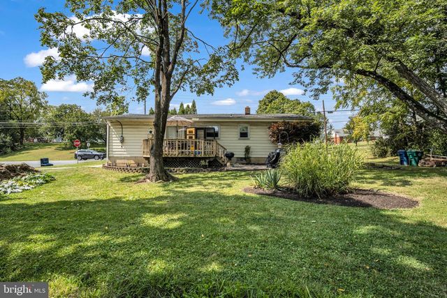106 RUTHERFORD RD, Harrisburg, PA 17109
