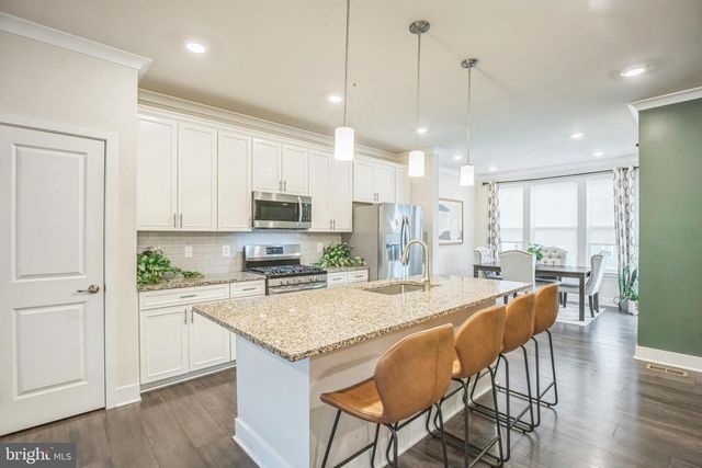 5862 KATE CHOPIN PL, White Plains, MD 20695
