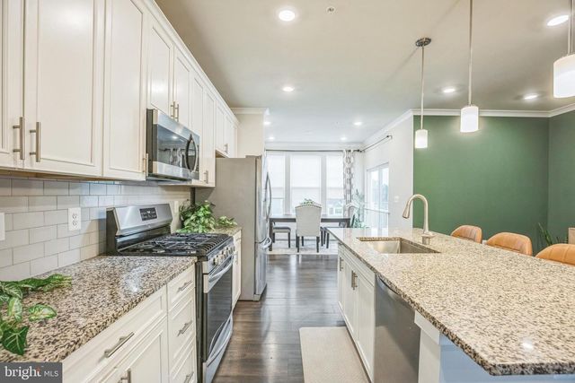 5862 KATE CHOPIN PL, White Plains, MD 20695