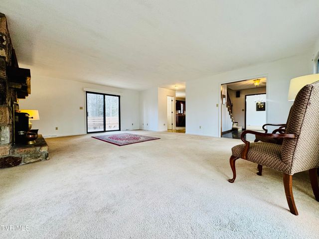 5 Red Fern Circle, Johnson City, TN 37604