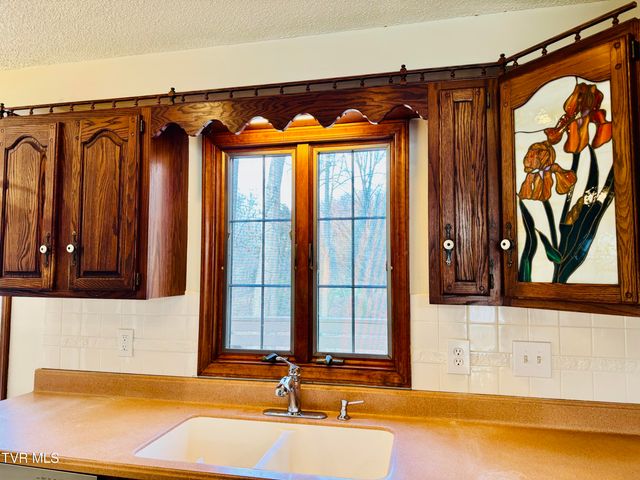 5 Red Fern Circle, Johnson City, TN 37604