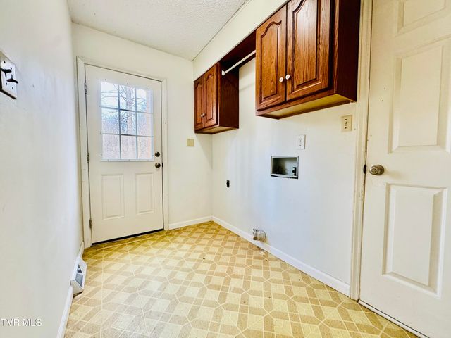 5 Red Fern Circle, Johnson City, TN 37604