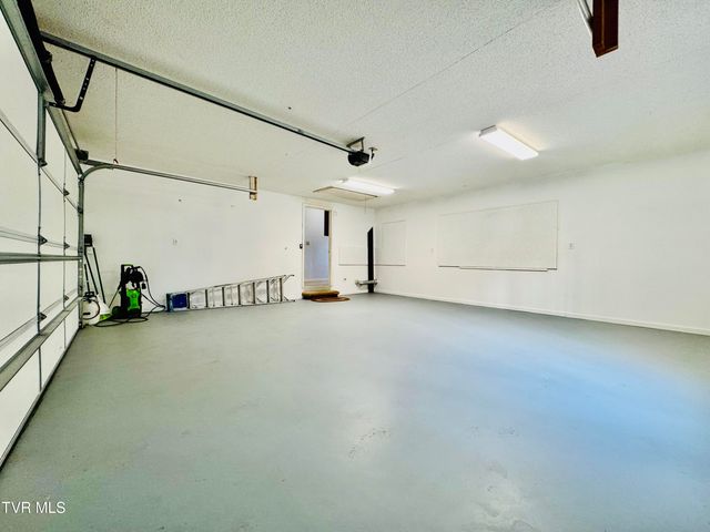 5 Red Fern Circle, Johnson City, TN 37604