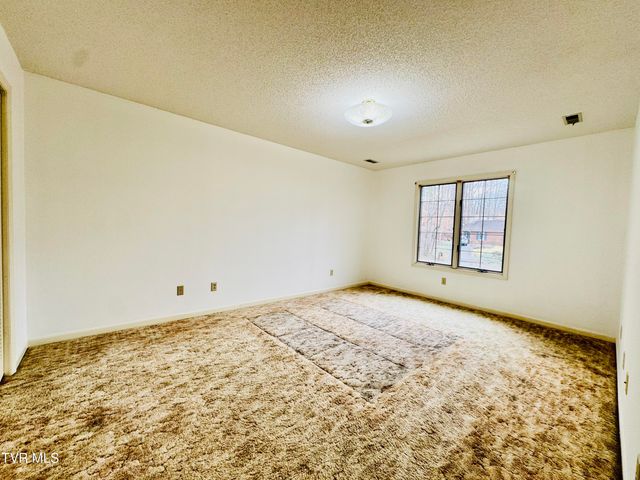 5 Red Fern Circle, Johnson City, TN 37604