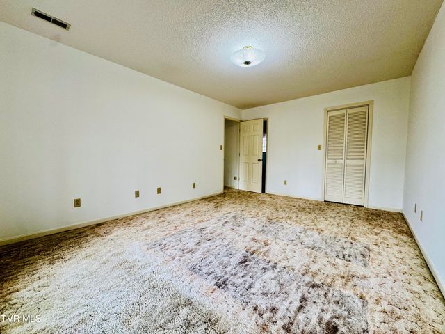 5 Red Fern Circle, Johnson City, TN 37604