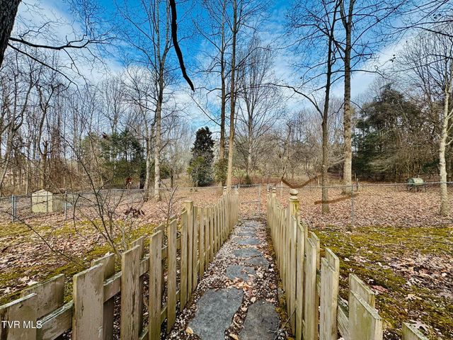 5 Red Fern Circle, Johnson City, TN 37604