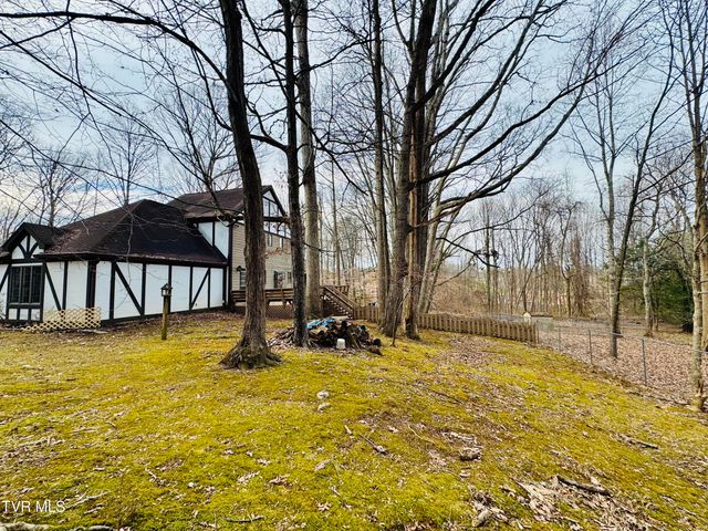 5 Red Fern Circle, Johnson City, TN 37604