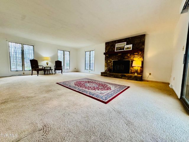 5 Red Fern Circle, Johnson City, TN 37604