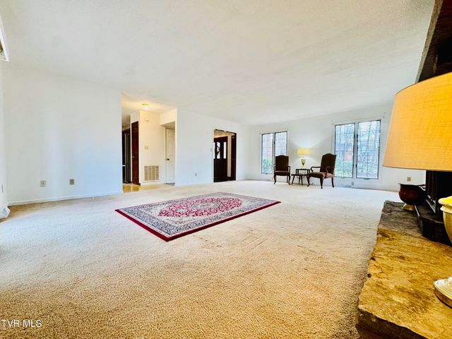 5 Red Fern Circle, Johnson City, TN 37604