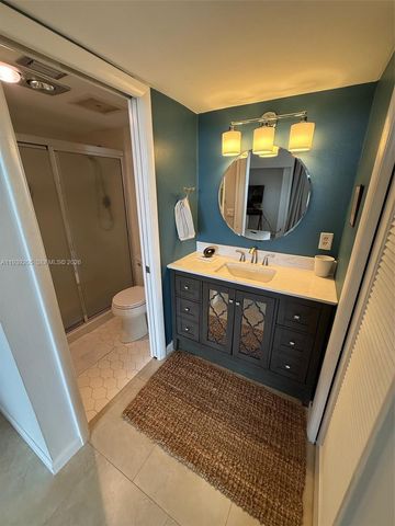 2425 Presidential Way 703, West Palm Beach, FL 33401