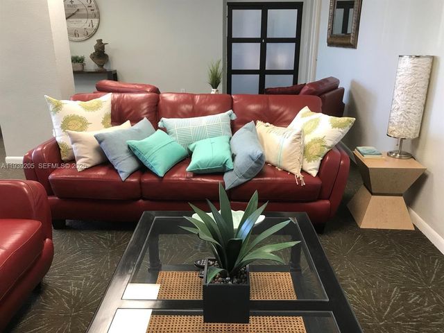 2425 Presidential Way 703, West Palm Beach, FL 33401