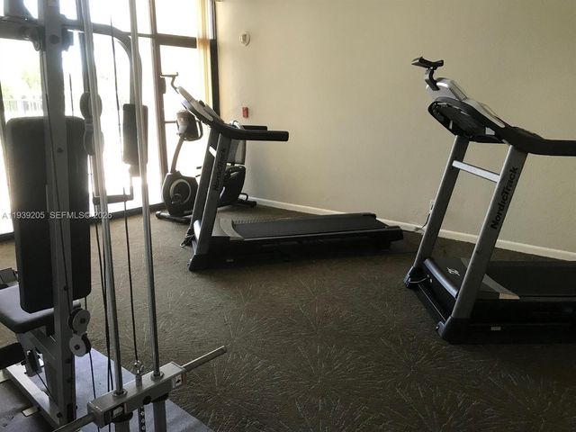 2425 Presidential Way 703, West Palm Beach, FL 33401